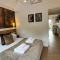 Hare Lodge with Hot Tub