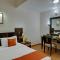8fold-Pinecrest By LaRiSa, Bhimtal