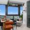 Luxury 50th Floor 2BR at Queens Wharf with Parking