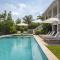 Evershore House -Pool, Parking, Dock!