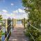 Evershore House -Pool, Parking, Dock!