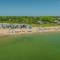 Bright Cottage Close to Bayside Beaches