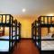 Twin Palms Hostel Phi Phi