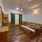 Parashar lake Fogg hill Resort