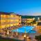 Manousis ApartHotel