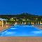 Manousis ApartHotel