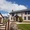 4 Bed in Gower oc-hh151