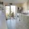 2 Bed in Mumbles oc-hh120