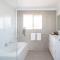 Aquamarine - modern & bright Huskisson townhouse