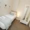 3 Bed in Mumbles oc-hh668