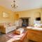 2 Bed in Eye oc-4lamb