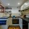 2 Bed in Holt oc-jp6352