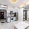 Grand Continental Apartment