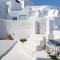 White Swallow Suite Santorini