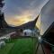 YOLO Outdoors - Riverside Luxury Domes & Glamping, Jispa