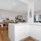 Whale Song - pet-friendly home steps to the beach