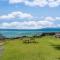 Kaleialoha 401 · KA 401 Spacious Studio w Mountain View Pool AC