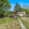 Aunt Beas Bungalow - Pet Friendly - Hot Tub - Screen Porch - Wifi - Fenced Yard - King Bed - Town