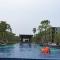 LPN Cha-am Beachfront Wifi 10 meters to beach 1BR ติดทะเล