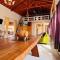 Loft Rústico com Vista Para a Piscina