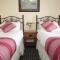 4 Bed in Port Eynon oc-hh9901
