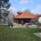 Topola vikendica