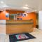 Motel 6-Sycamore, IL