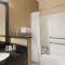 Amerivu Inn and Suites