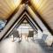 Spectacular Oceanfront Studio with Hot Tub & Loft