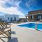 Lithos Luxury Rooms (Adults Only)