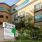 Desert Palms Hotel & Suites Anaheim Resort