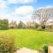 5 Bed in Sandown oc-87008