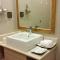 Ocean Apartment Spa & Golf Danang