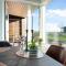 New Modern Holiday Home Near The Beach