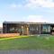 New Modern Holiday Home Near The Beach