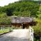 Haus am Wasserfall
