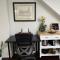 Bright Private Suite in Cabbagetown, Steps to Shops & Downtown Toronto