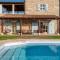Villa Paolina - Hot Tub, Breakfast & Large Garden