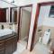 1 Bedroom Lakehouse with AC, Pool, Private Beach and Kids Park