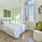 The White House in Plaka by JJ Hospitality