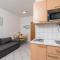 Apartments Maestral