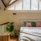 Tool House - Great Estate Stay for Remote Work