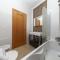 A04 - Large Modern 1 bed Apartment with Pool A04 - Large Modern 1 bed Apartment with Pool
