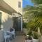 Maison Blue - Chic Garden Apartment - Pet Friendly