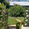 Maison Blue - Chic Garden Apartment - Pet Friendly