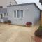 The Lily Pad apartment & Wrens Nest studio - 史云顿