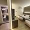 Flora by Crossroads Hotel
