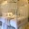 La pinchi " Pinchis Bed "