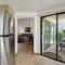 PA936 - Chic Resort Haven - Alice Lodging