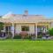 PA936 - Chic Resort Haven - Alice Lodging